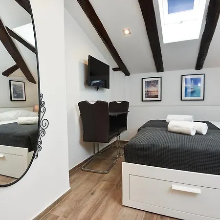 Old Town 1 דירה פולה